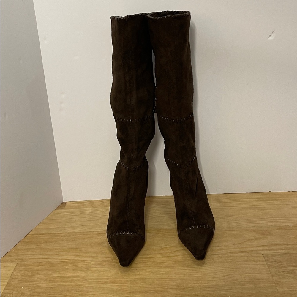 Y2K BCBGirls chocolate brown faux suede pointy toe knee high stretch boots - Picture 2 of 10